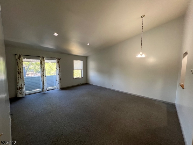 Property Photo: 1270 N Broad St 3D NJ 07205