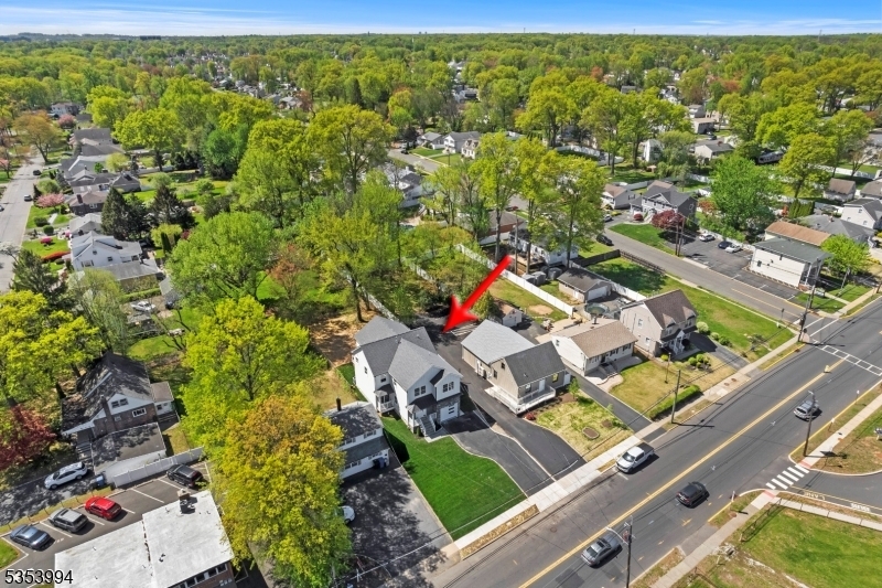 Property Photo: 695 Inman Ave NJ 07067