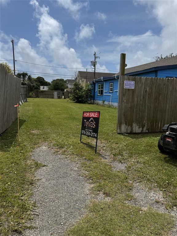 Property Photo: 3013 Avenue M 1/2 TX 77550