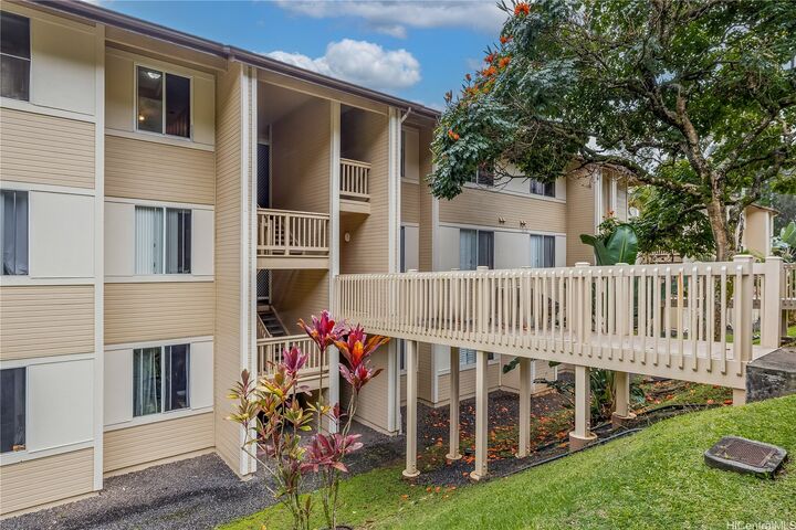 95-996 Wikao Street P302  Mililani HI 96789 photo
