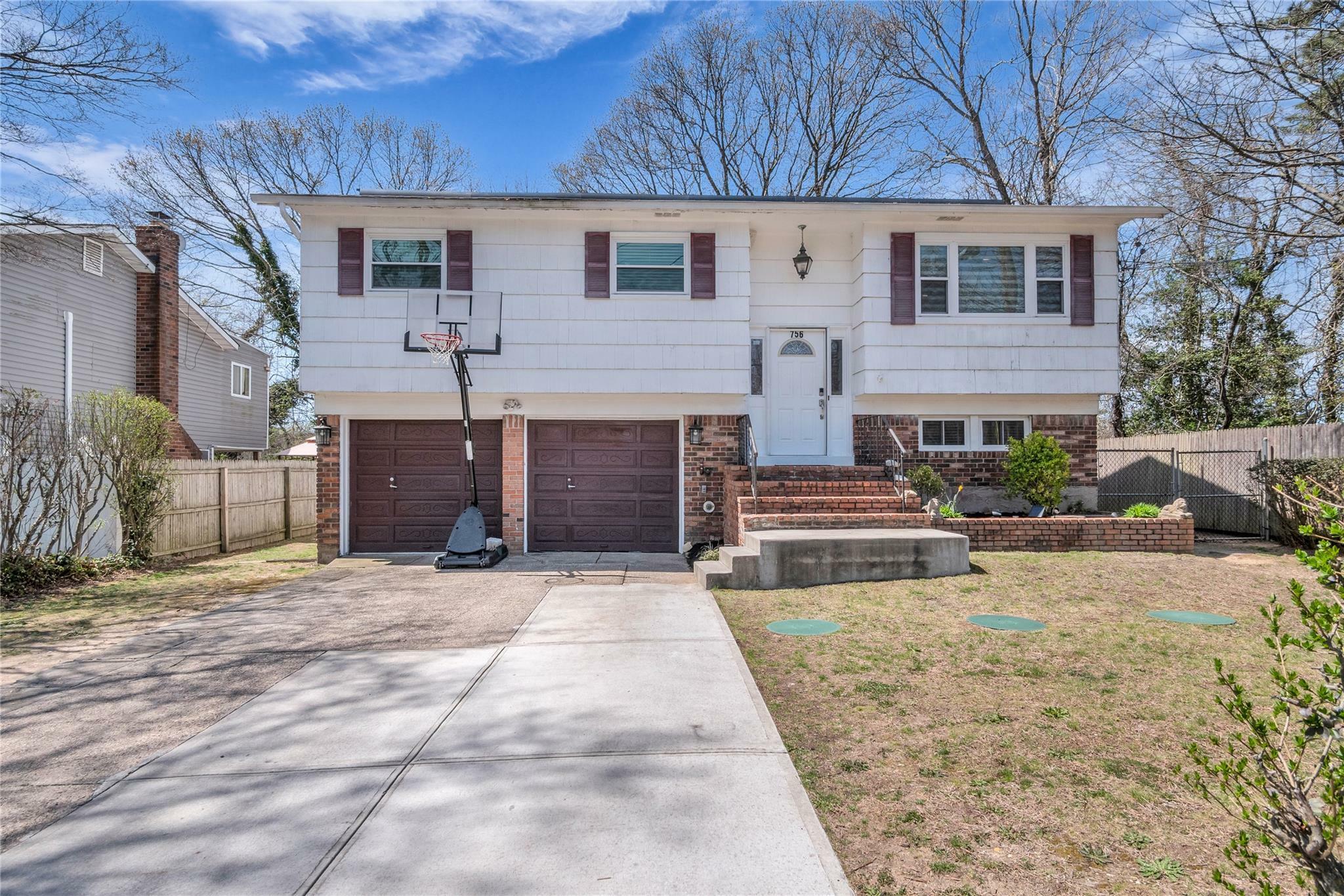 Property Photo: 756 Bohemia Parkway NY 11782