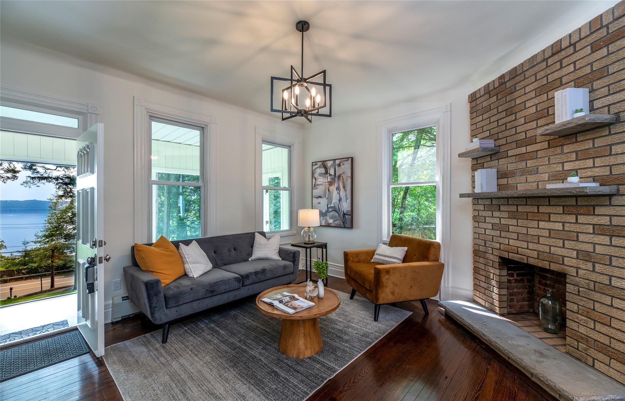 Property Photo: 1002 Route 9W NY 10960