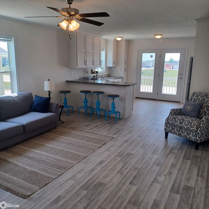 Property Photo:  1500 E Linden #131 Drive 131  IA 52641