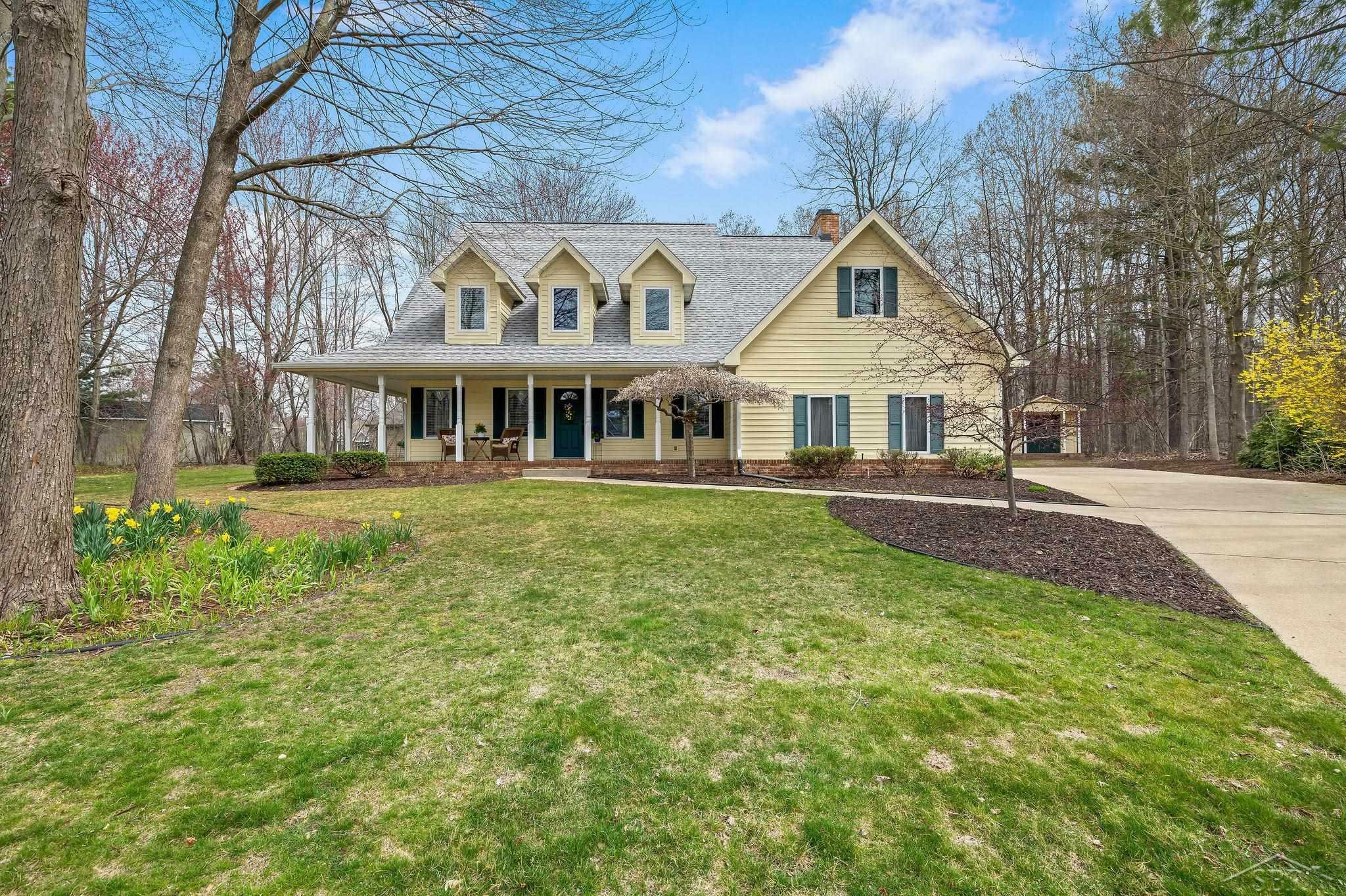 817 Honeysuckle Circle  Midland MI 48642 photo