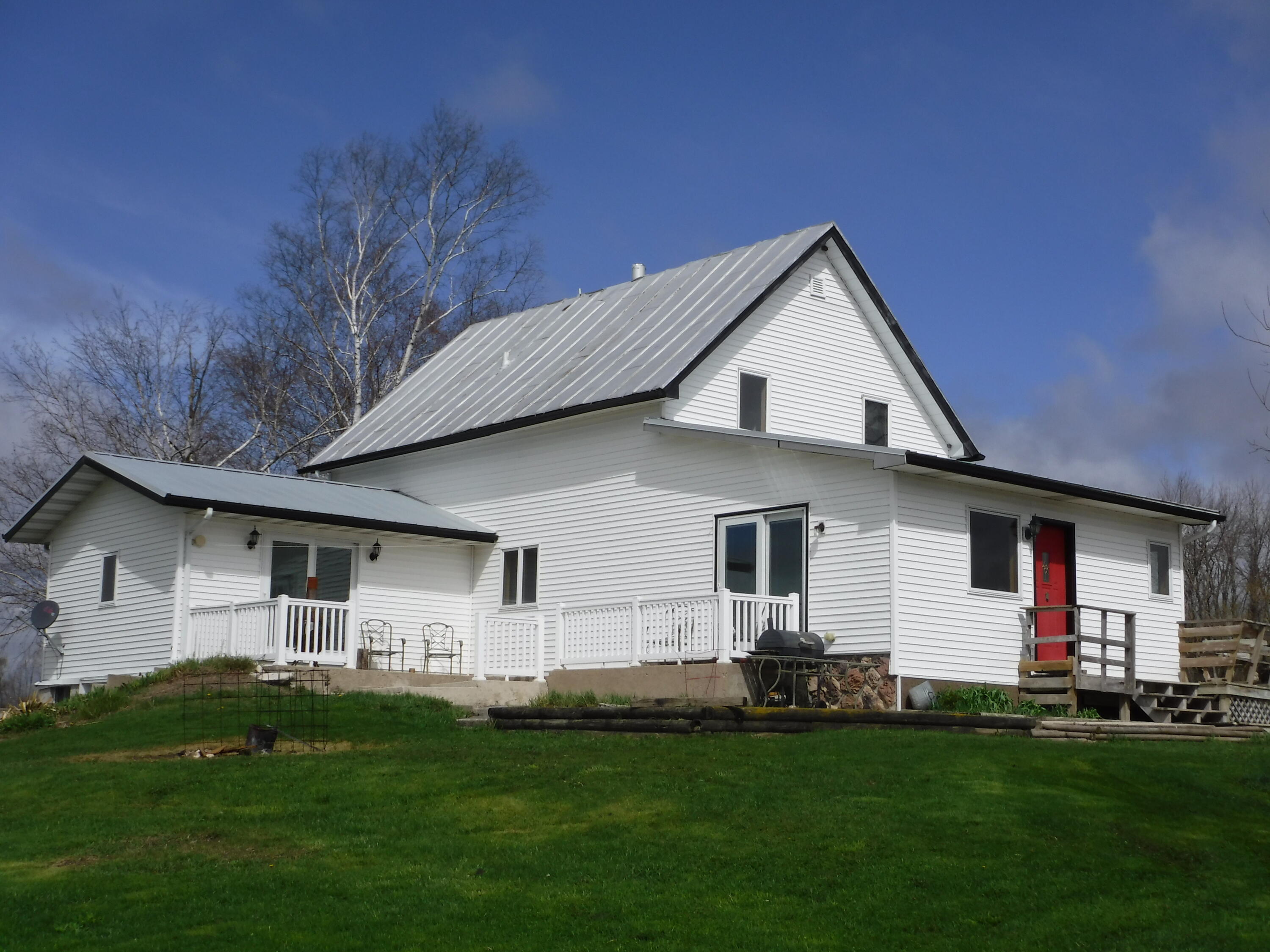 Property Photo: 10621 County Highway F - WI 53063