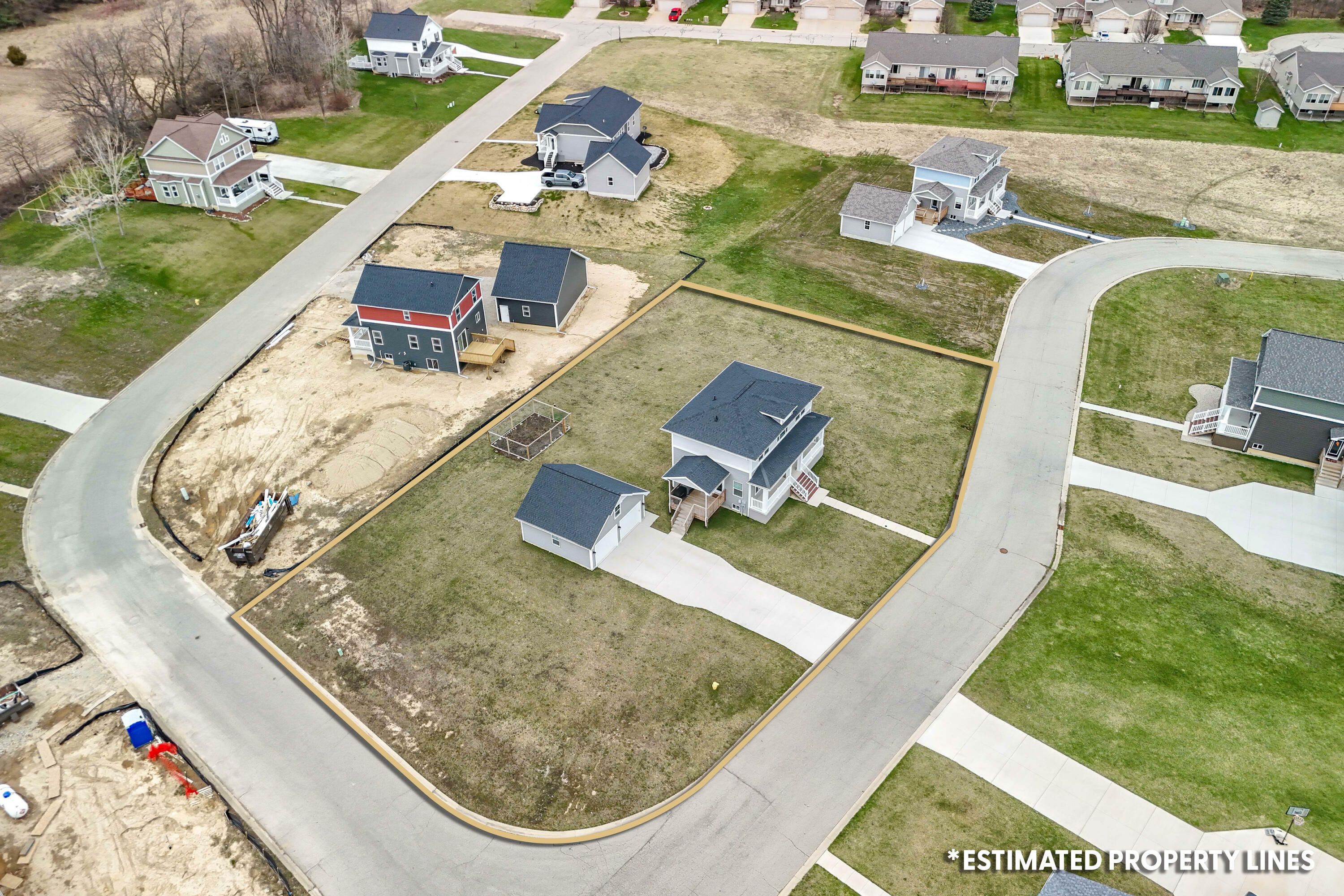 Property Photo: 703 Oakwood Drive MI 48813