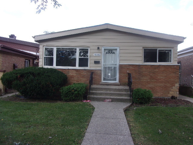 Property Photo: 9105 S Parnell Avenue IL 60620