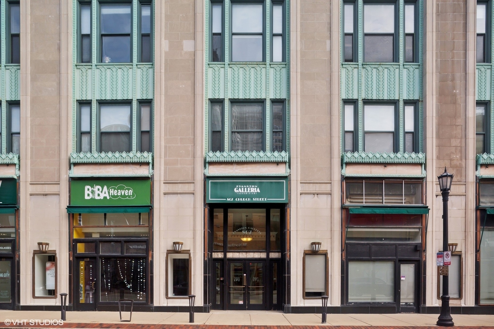Property Photo: 807 Church Street 405 IL 60201