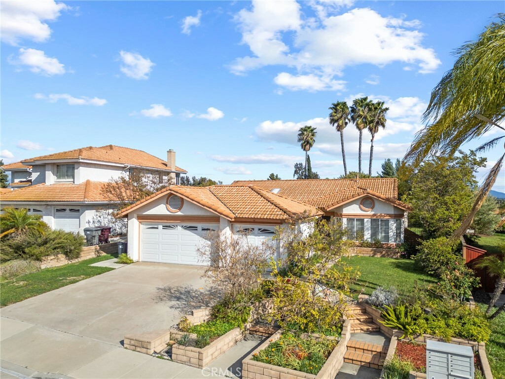 Property Photo: 39760 Highbury Drive CA 92563