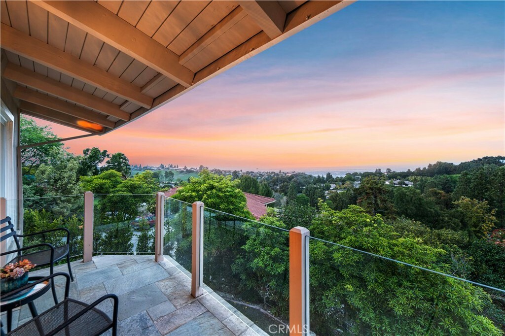28852 Crestridge Road  Rancho Palos Verdes CA 90275 photo