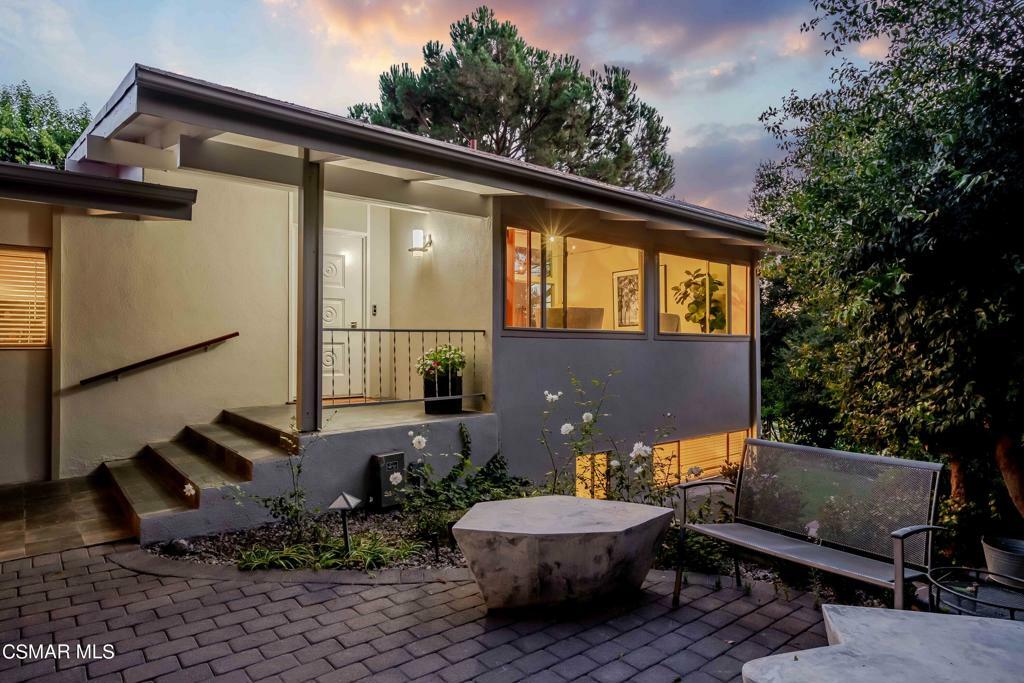 Property Photo: 1008 Hacienda Drive CA 93065