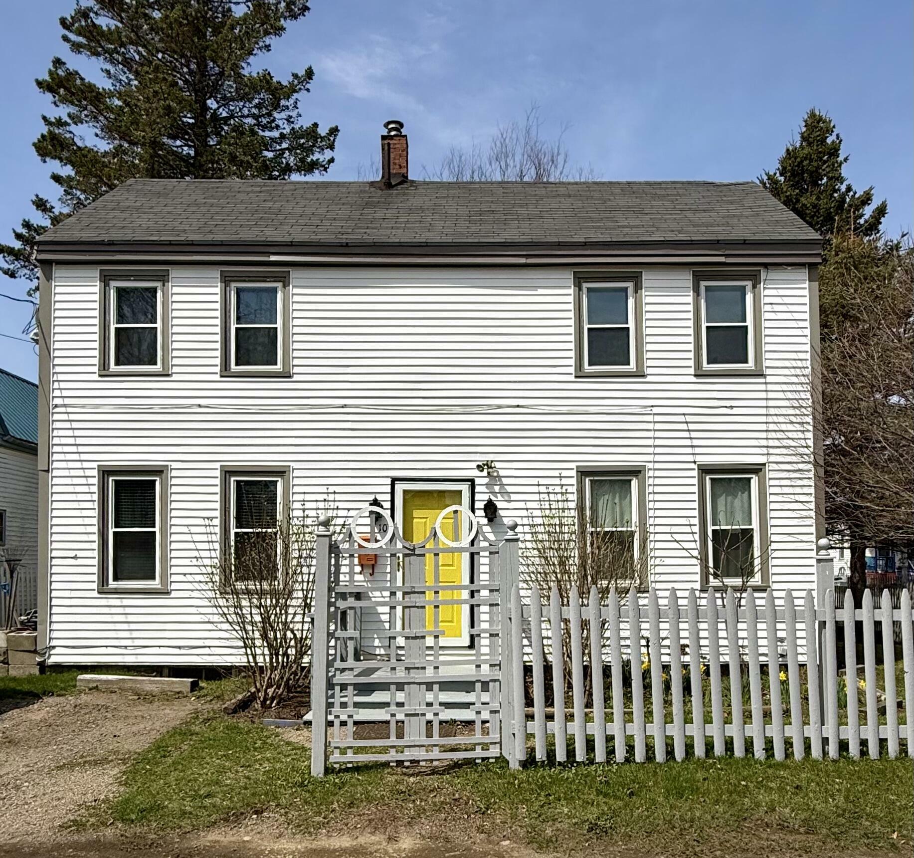 Property Photo: 10 Chapel Street ME 04631