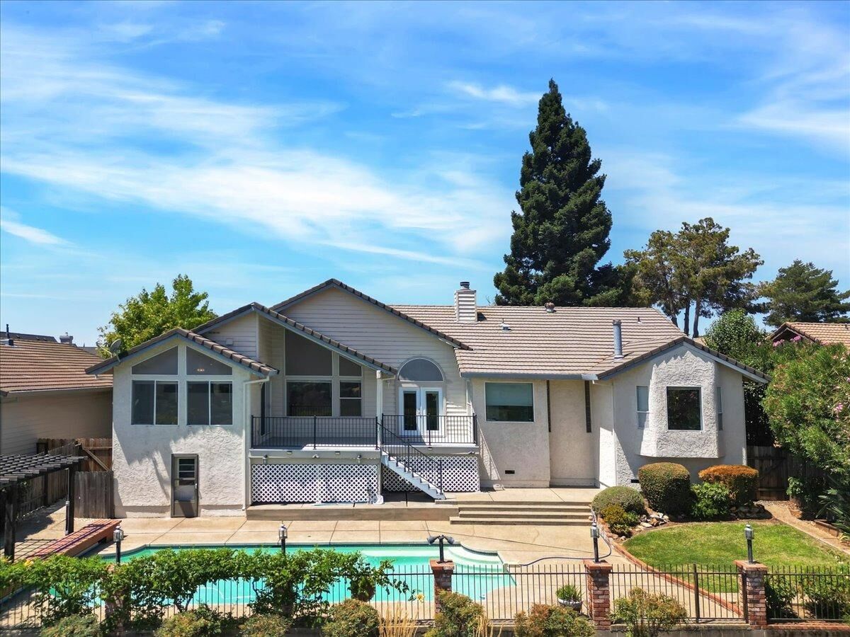 Property Photo:  892 El Oro Drive  CA 95603 