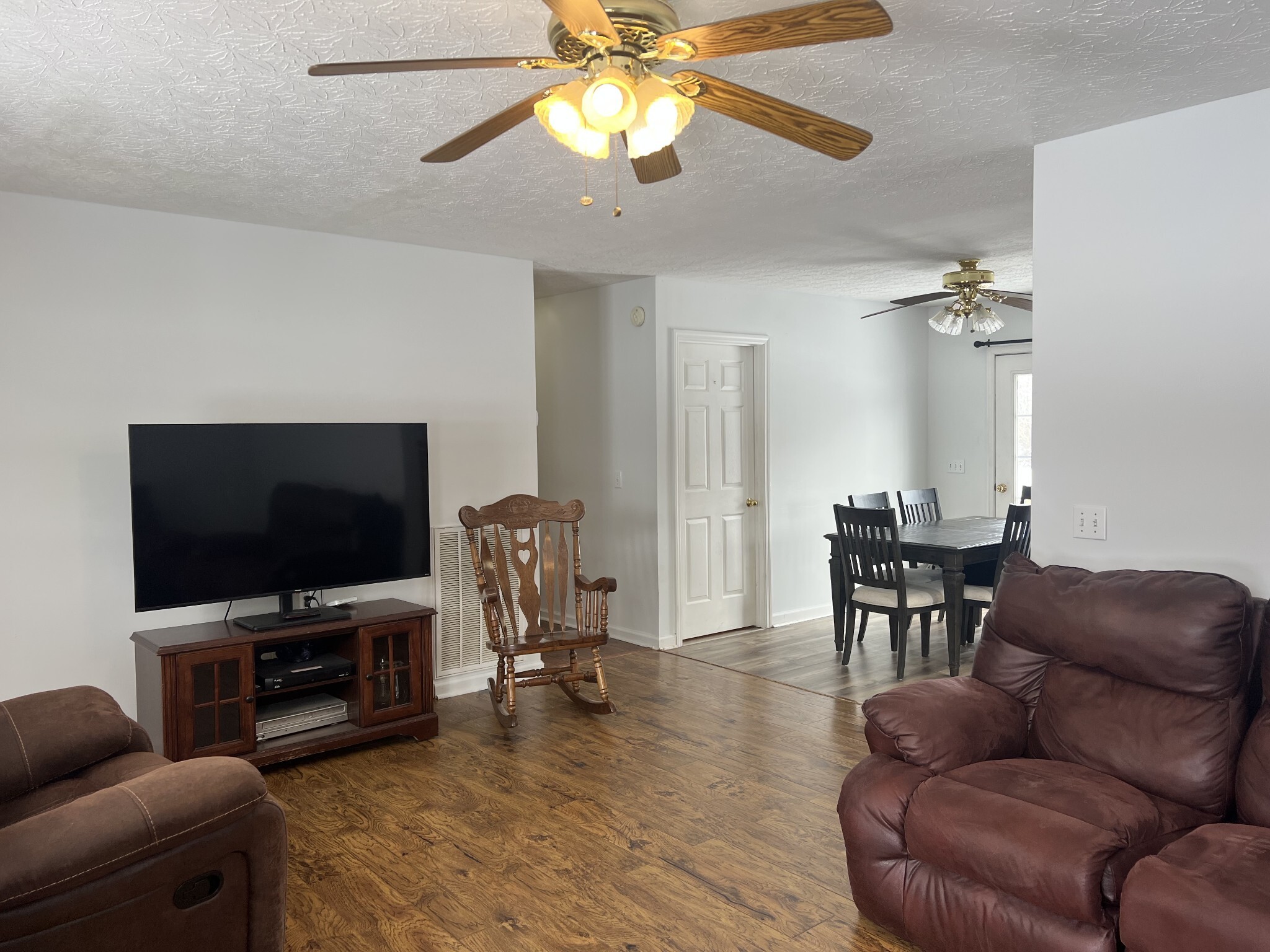 Property Photo: 354 Spring Creek Rd TN 37083