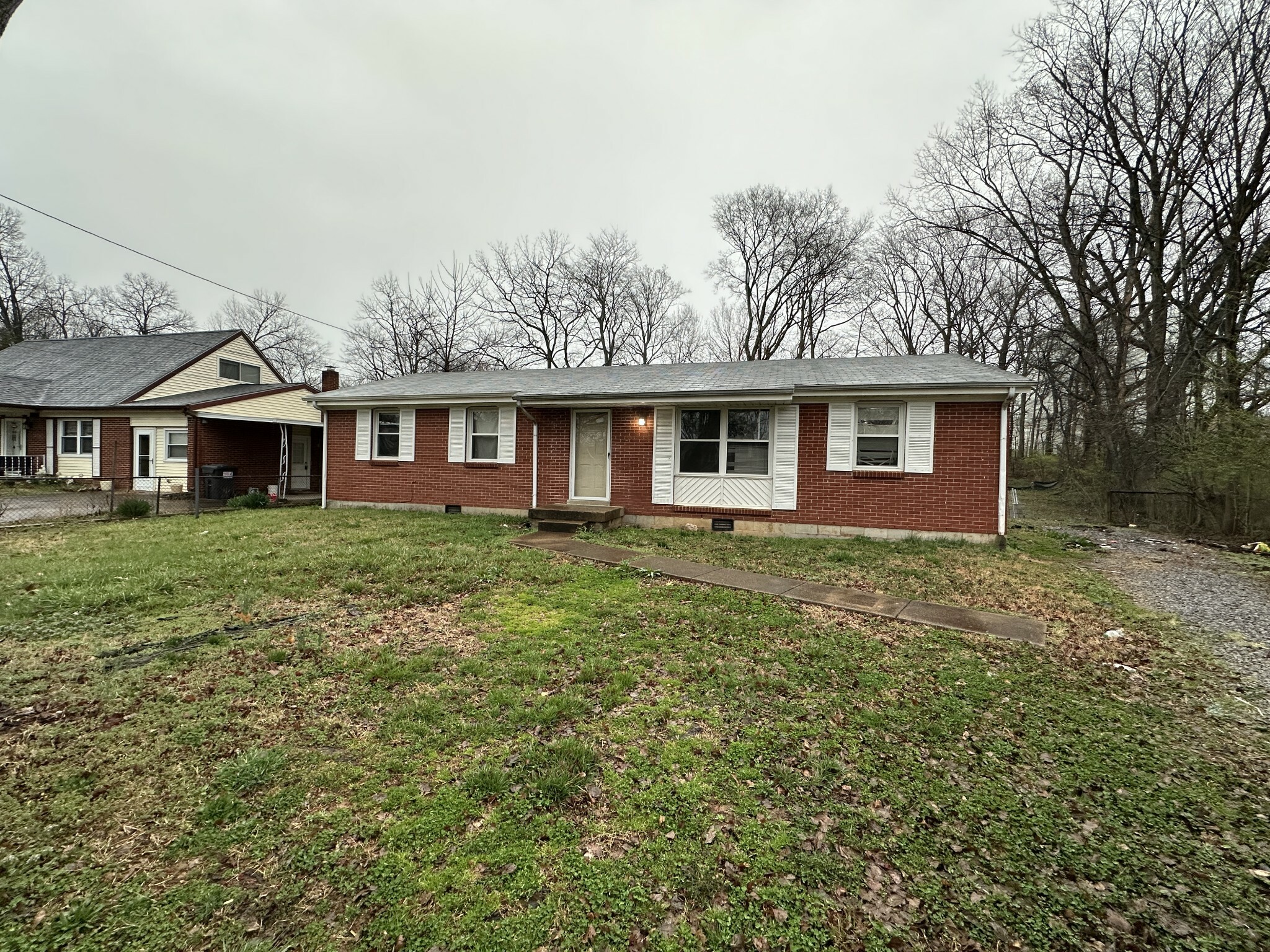 Property Photo: 312 Plantation Dr TN 37042