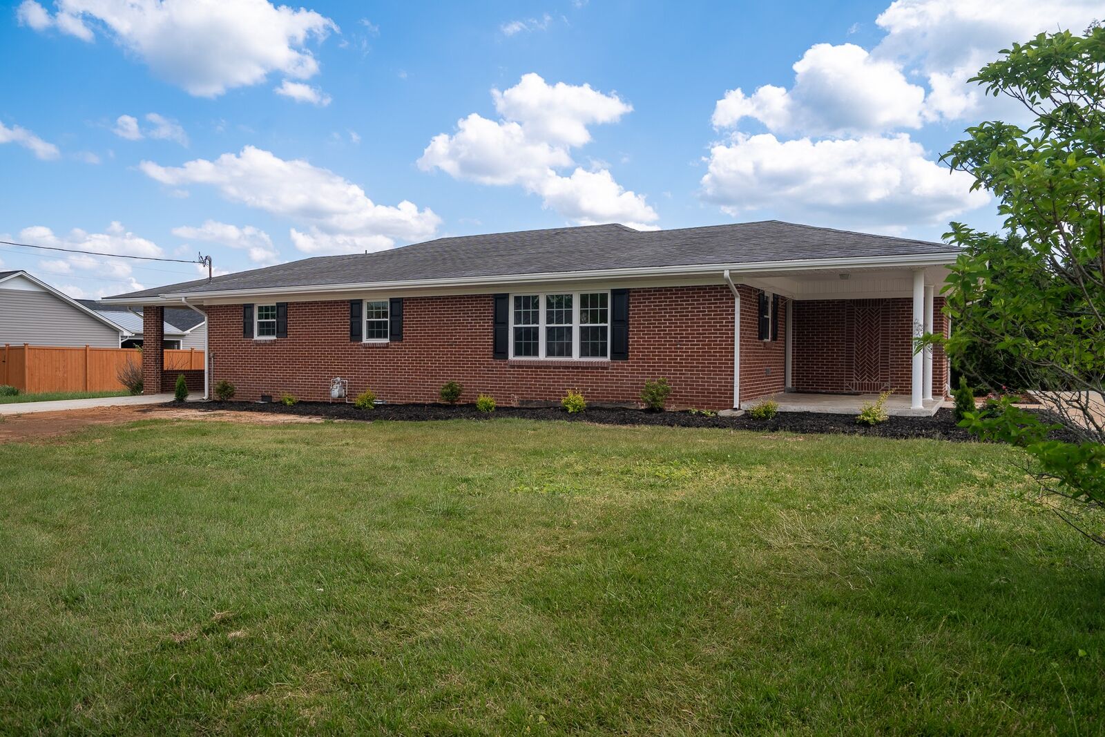 Property Photo:  116 Smith Cir  TN 38469 