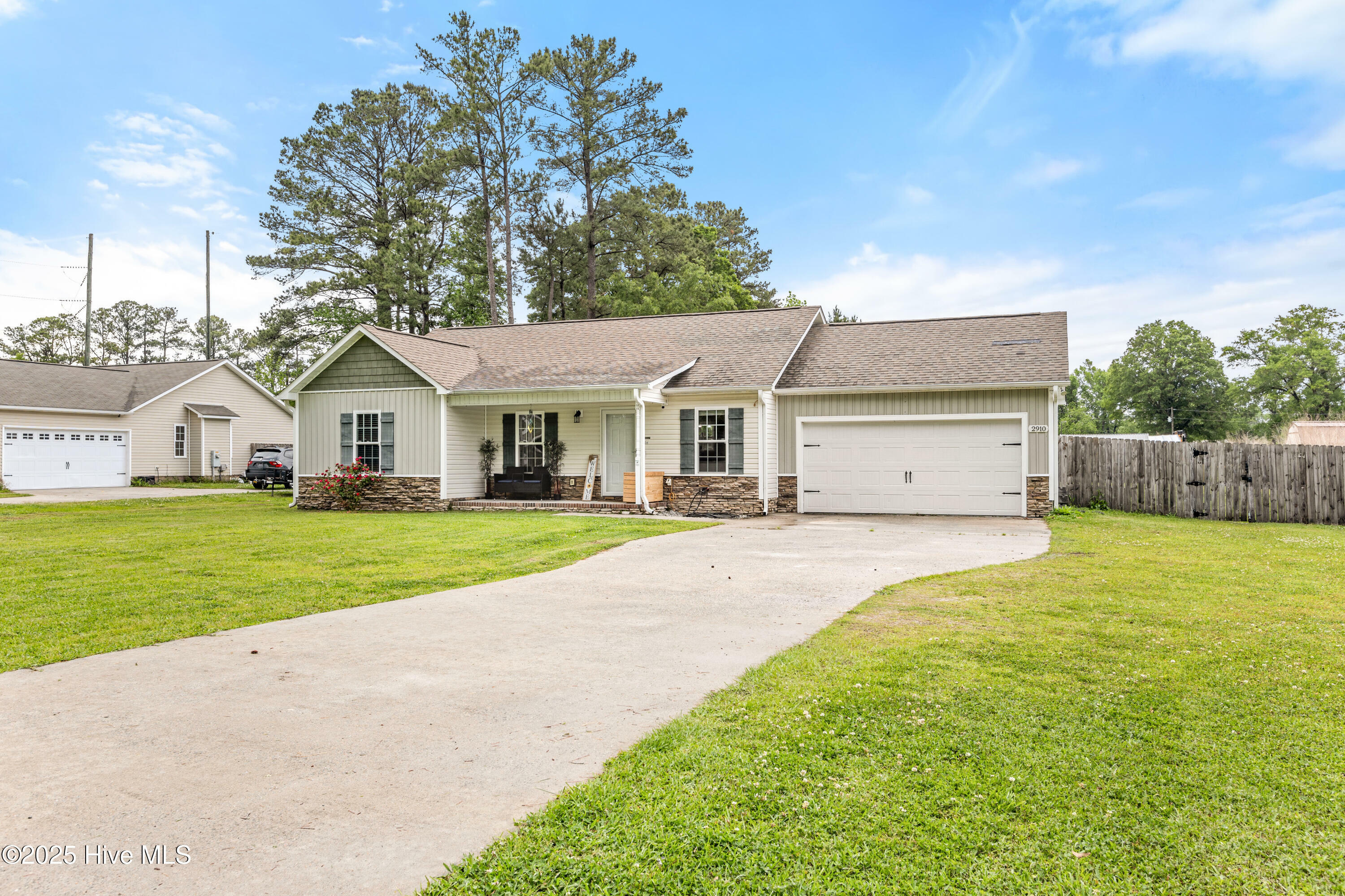 Property Photo: 2910 Dawson Cabin Road NC 28540