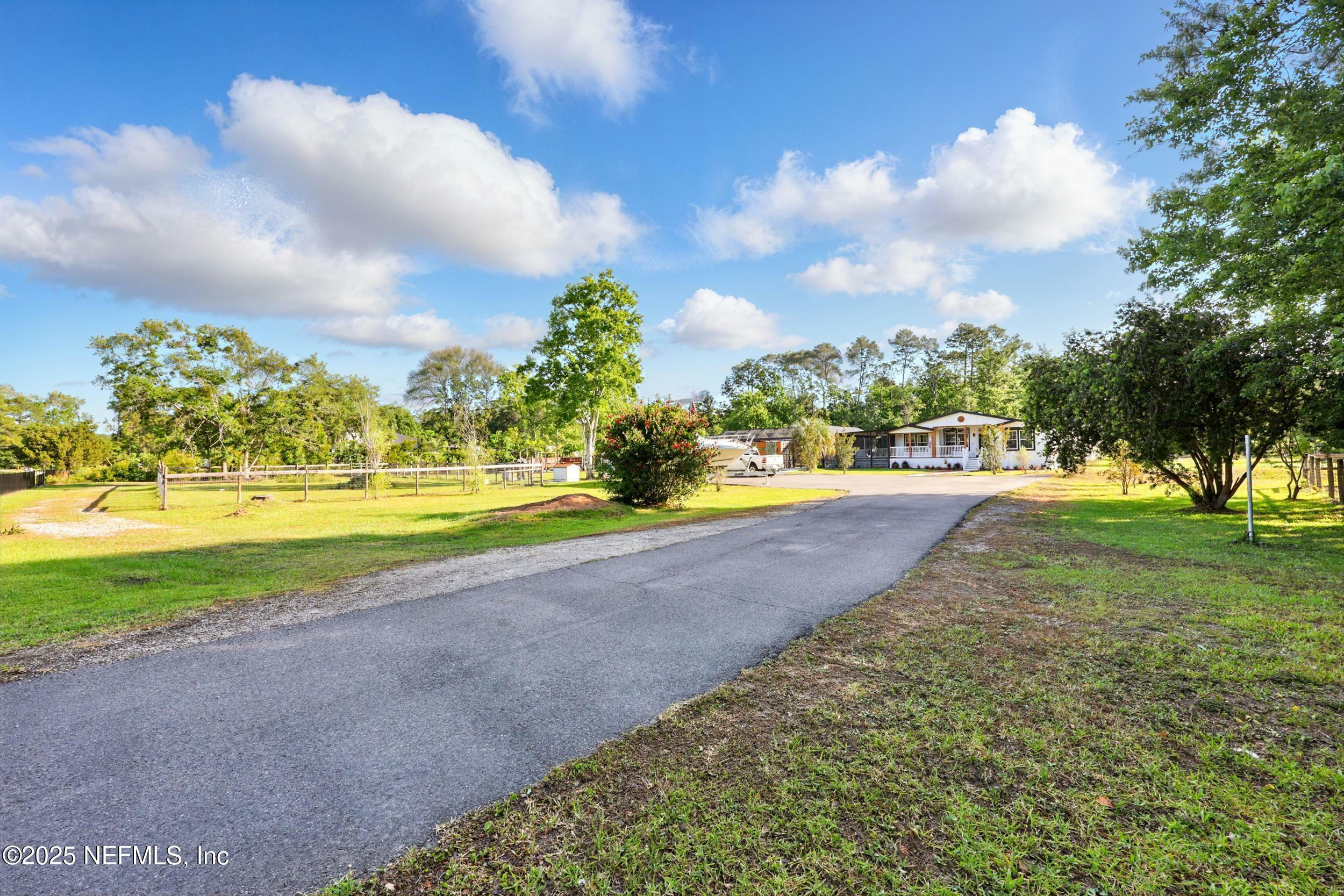 Property Photo: 1417 Marlee Road FL 32259