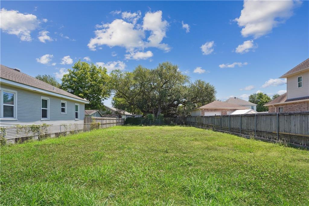 Property Photo: 245 Aris Avenue LA 70005