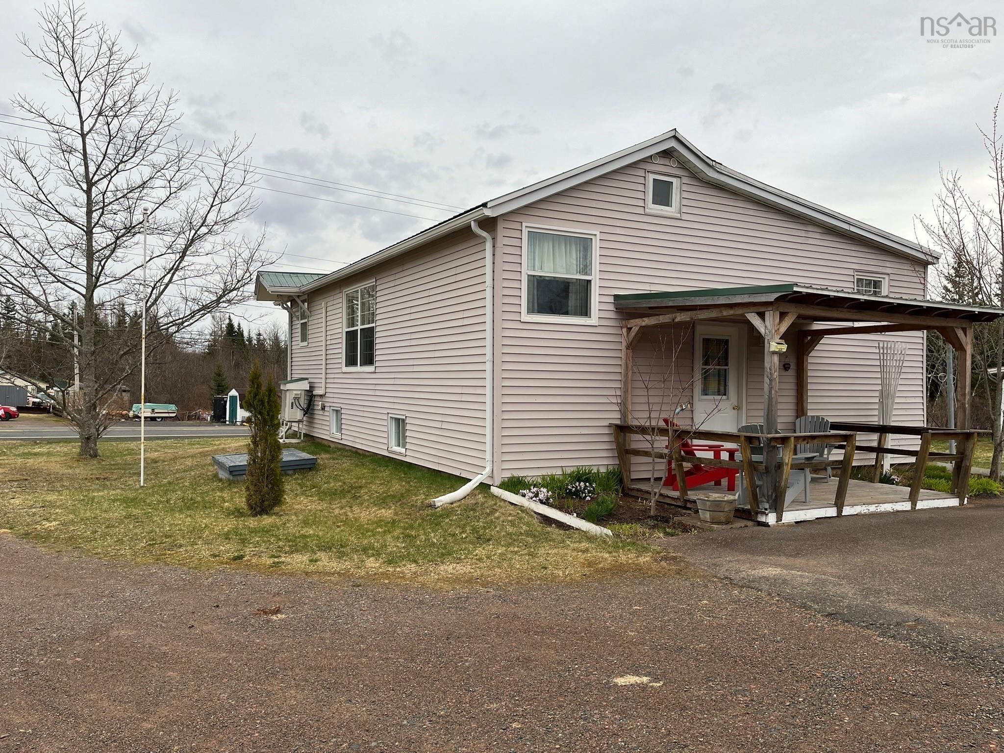 5886 Highway 2  Bass River NS B0M 1B0 photo