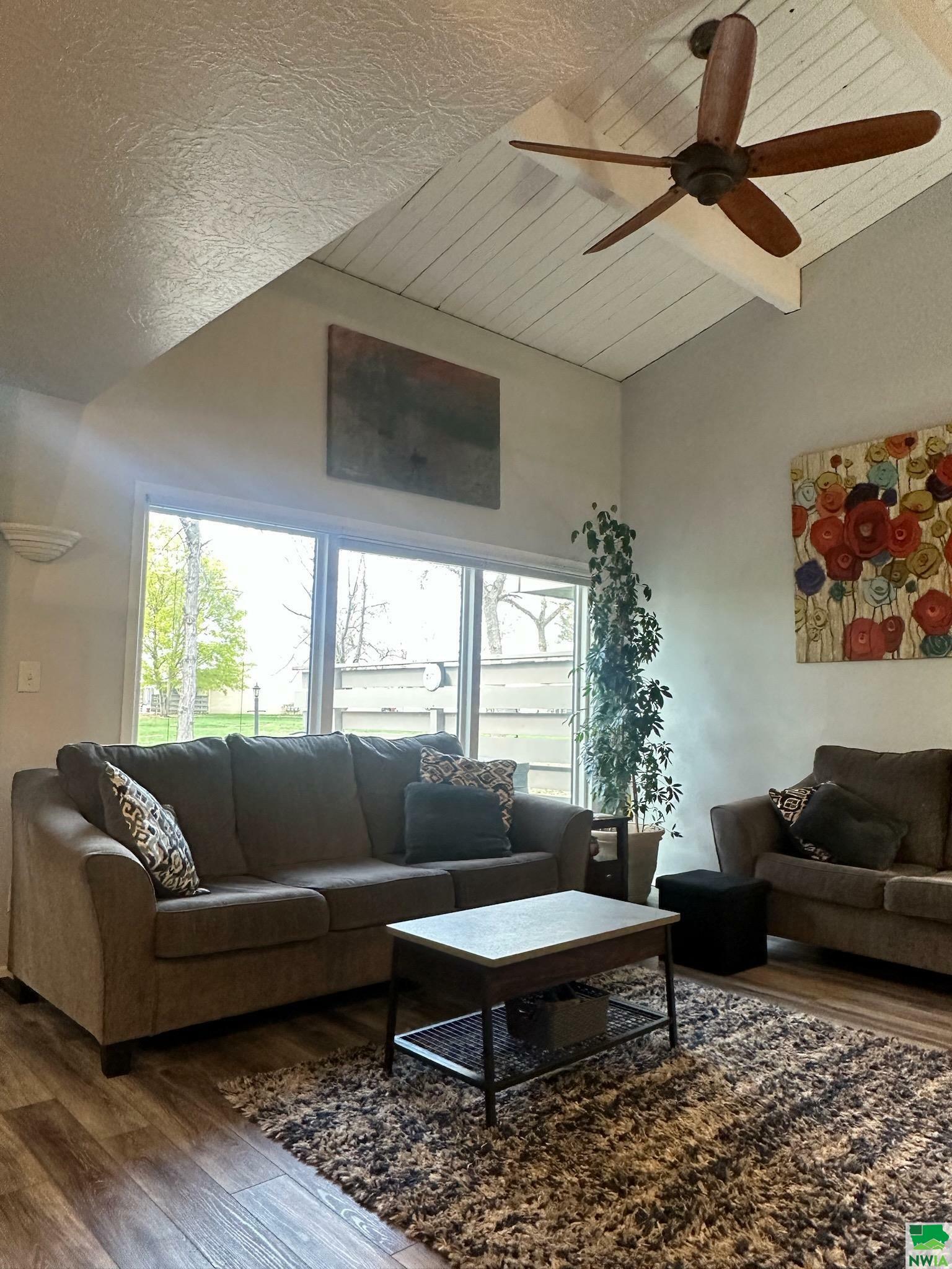 Property Photo: 1103 Council Oak Drive C IA 51109