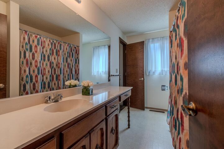 740 N Modoc Avenue  Medford OR 97504 photo