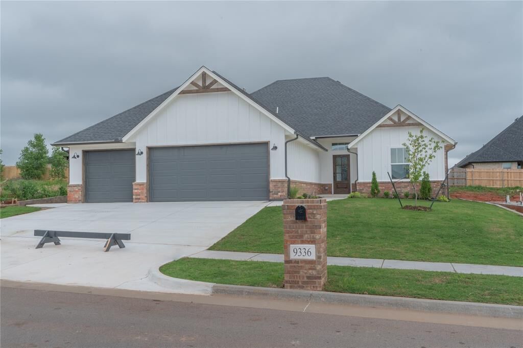 Property Photo:  9336 SW 42nd Street  OK 73179 