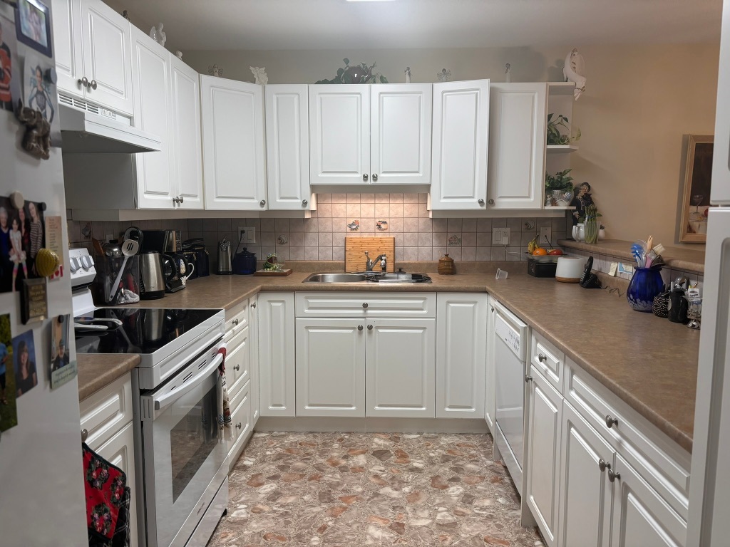 Property Photo: 2169 Flamingo Road 304 BC V2C 4J8