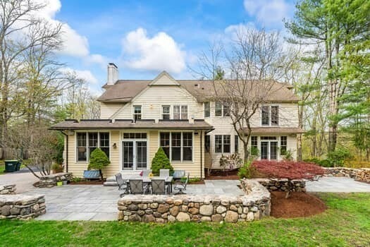 Property Photo: 3 Drumlin Rd MA 02493