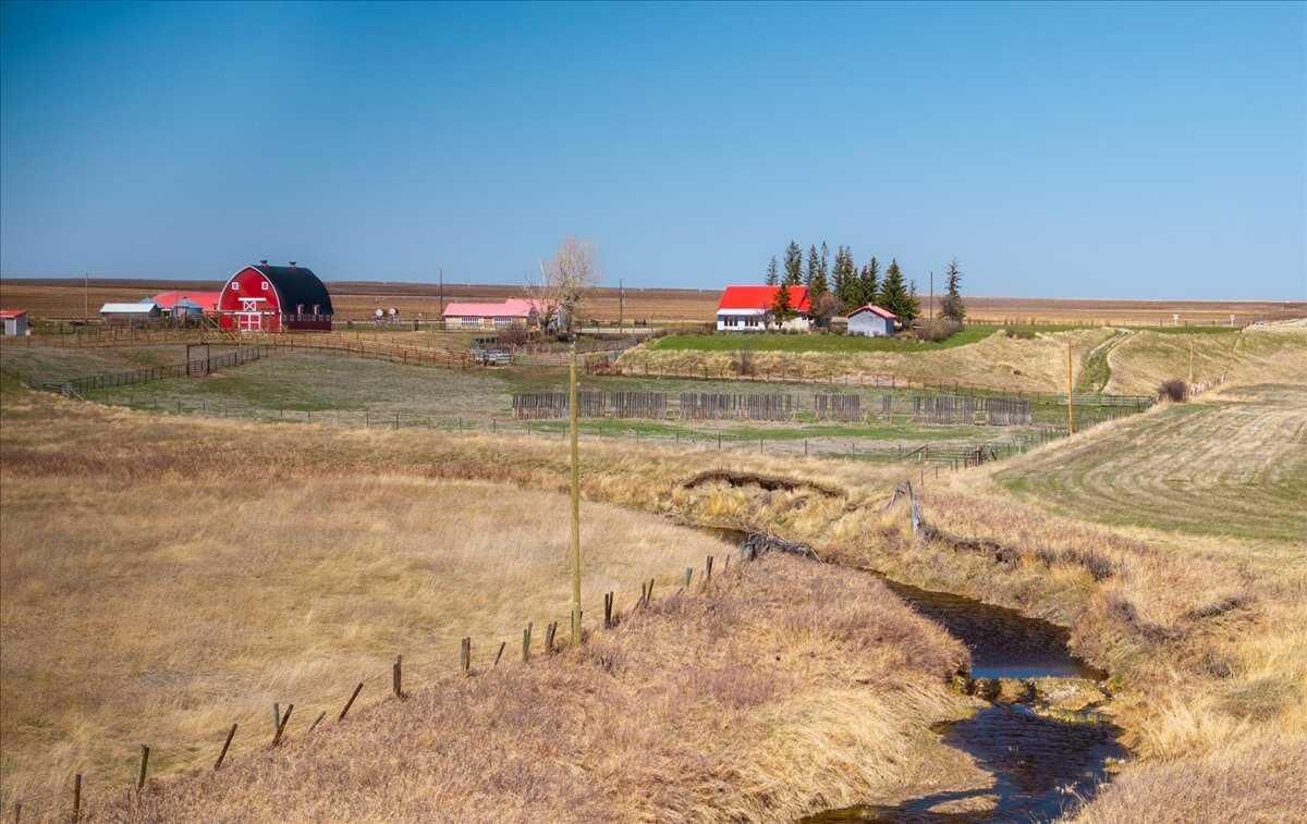 Property Photo:  204050 RR 245  AB T0L 1P0