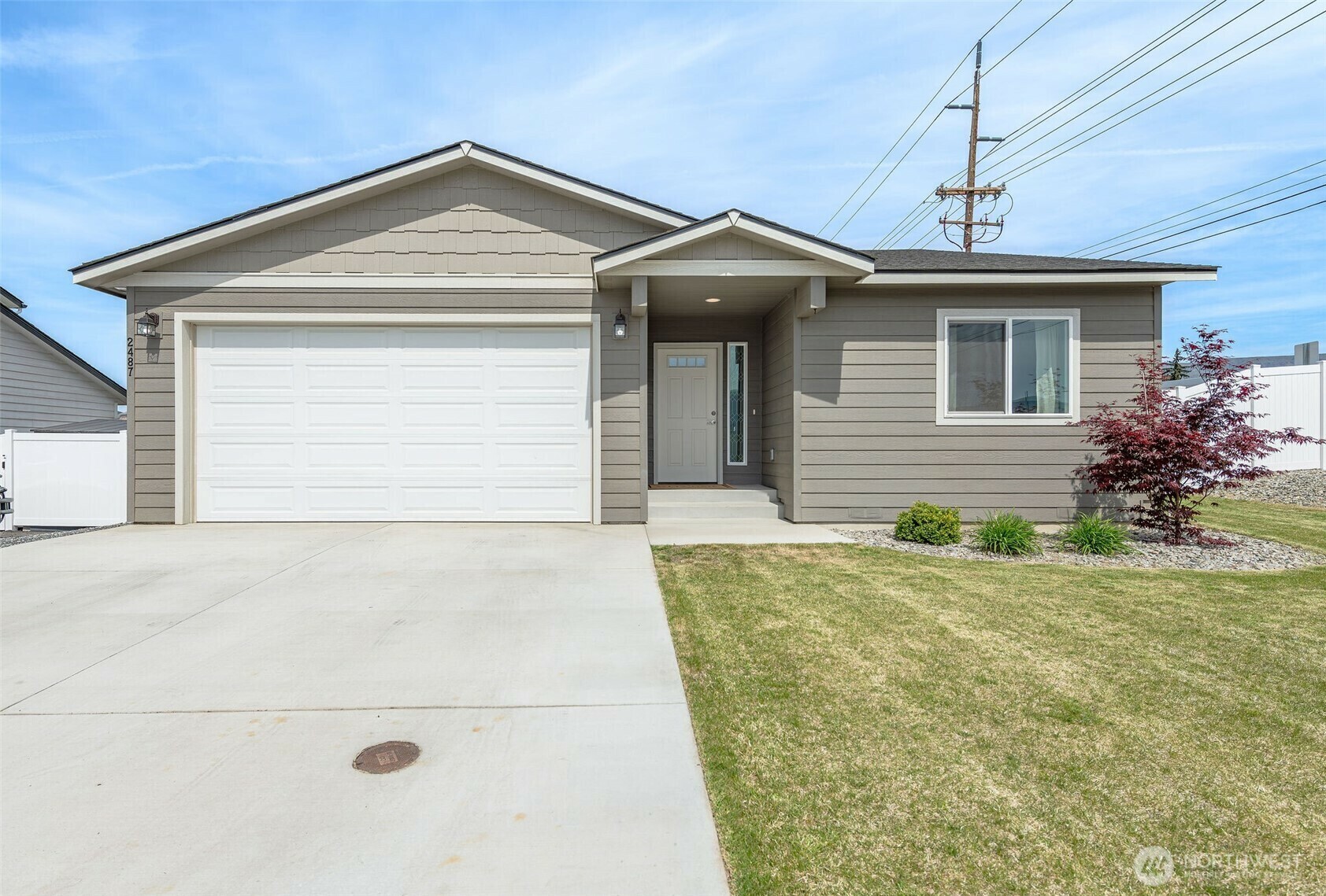 Property Photo: 2487 3rd Street SE WA 98802
