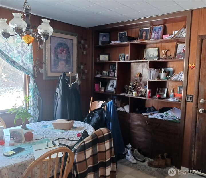 Property Photo: 924 E Chelan Avenue WA 98816