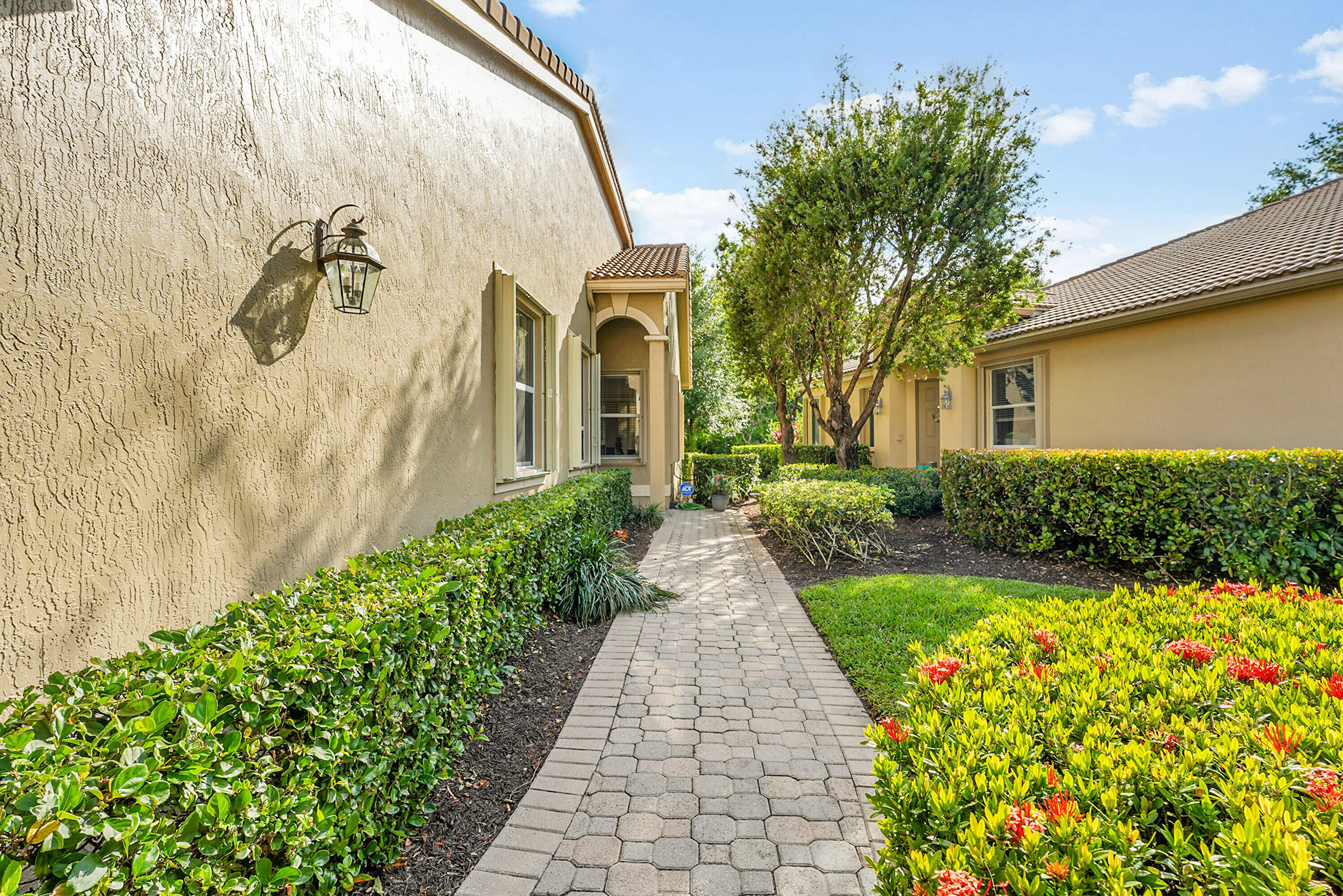 Property Photo: 7073 Torrey Pines Circle FL 34986