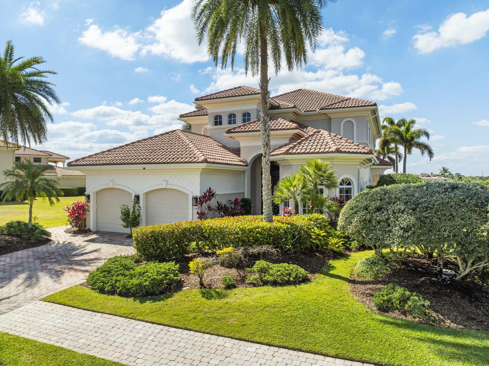 Property Photo: 173 SE Rio Angelica FL 34984