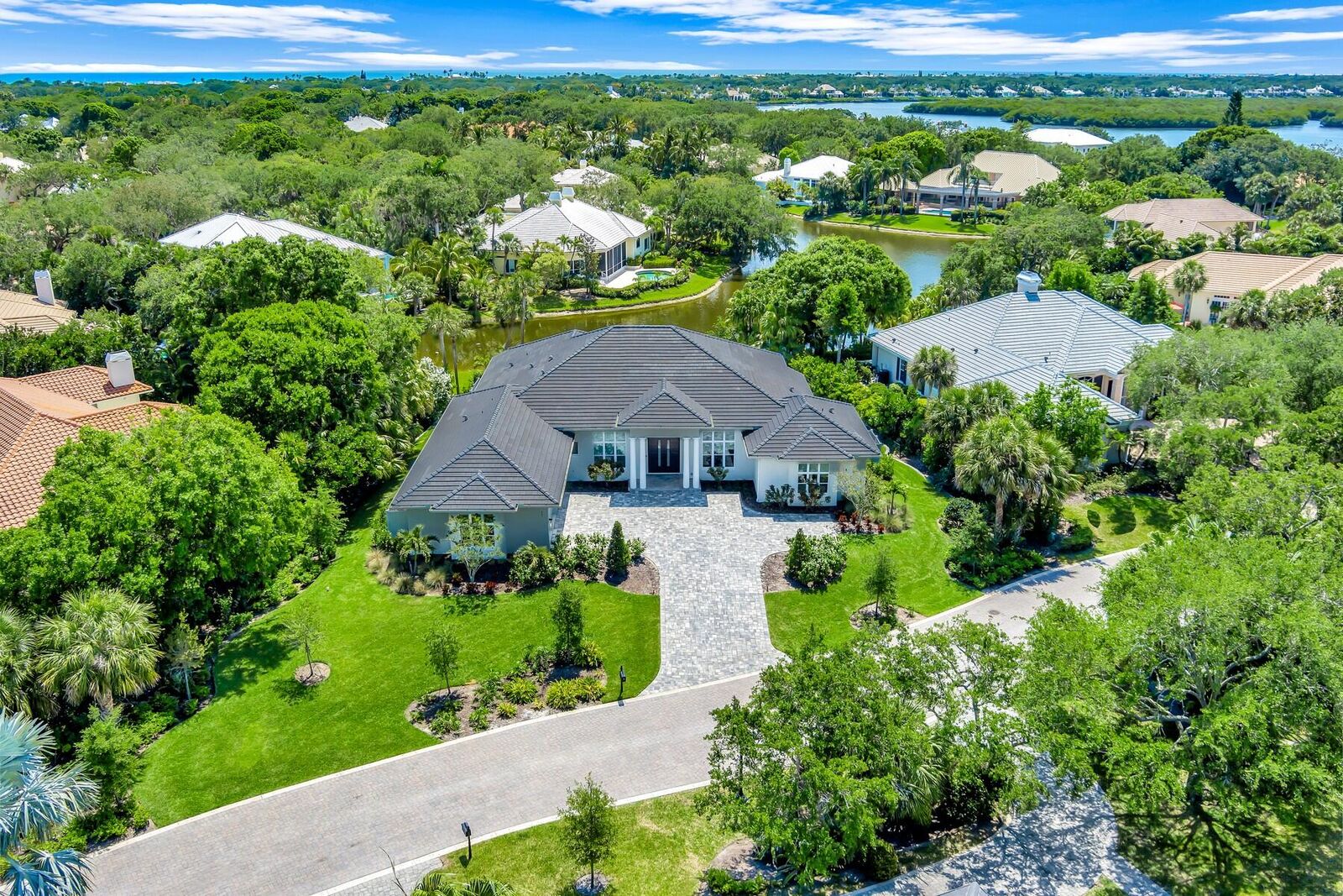 Property Photo: 201 Shores Drive FL 32963