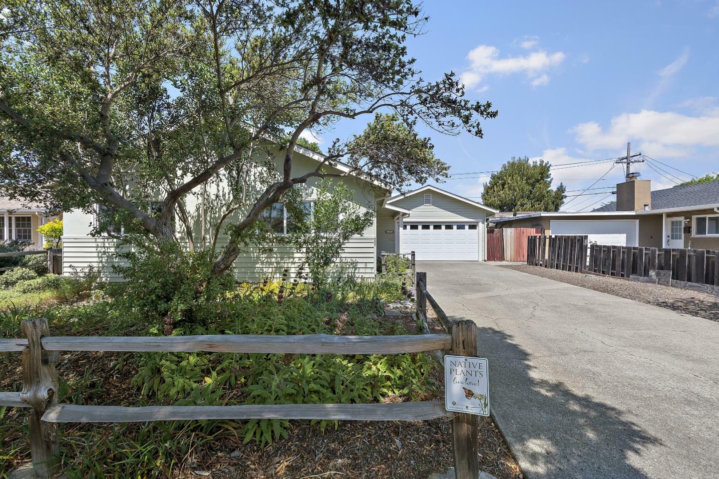 Property Photo: 408 Cornish Way CA 94002
