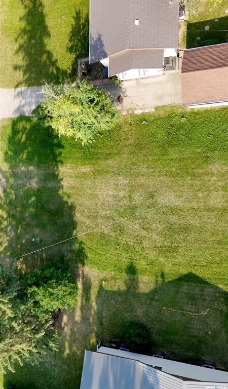Property Photo:  129 1st Street N  SK S0A 0M0 