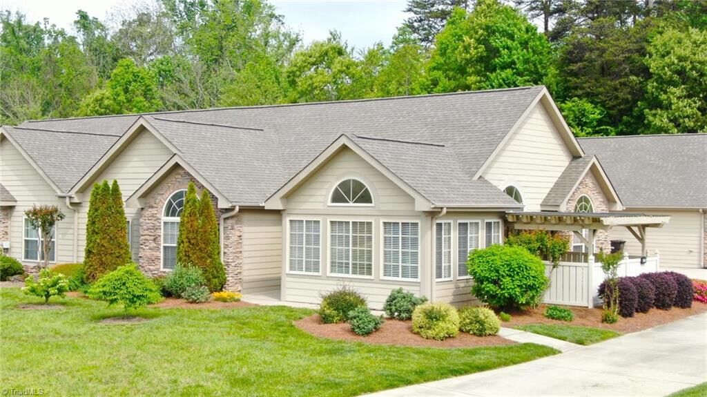 Property Photo:  4271 Plantation Ridge Lane  NC 27409 