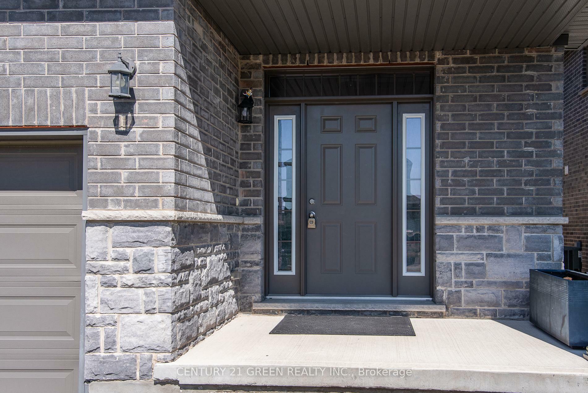 Photo de la propriété: 536 Landgren Court ON N2A 4J7