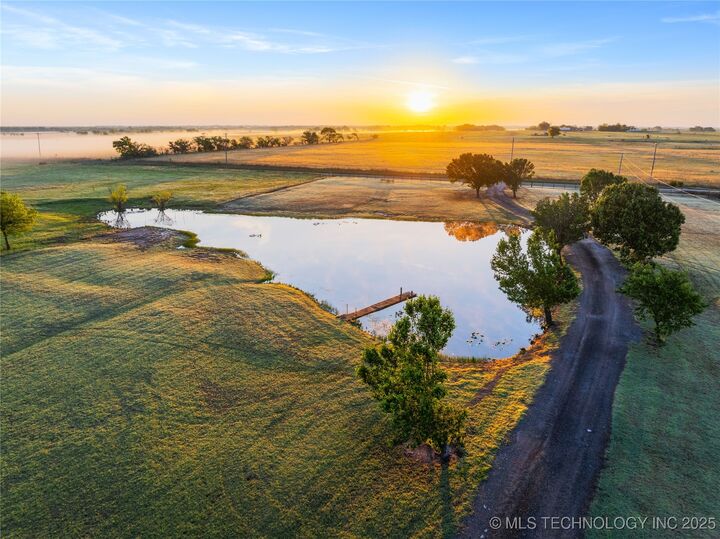 Property Photo:  12785 N 280 Road  OK 74447 