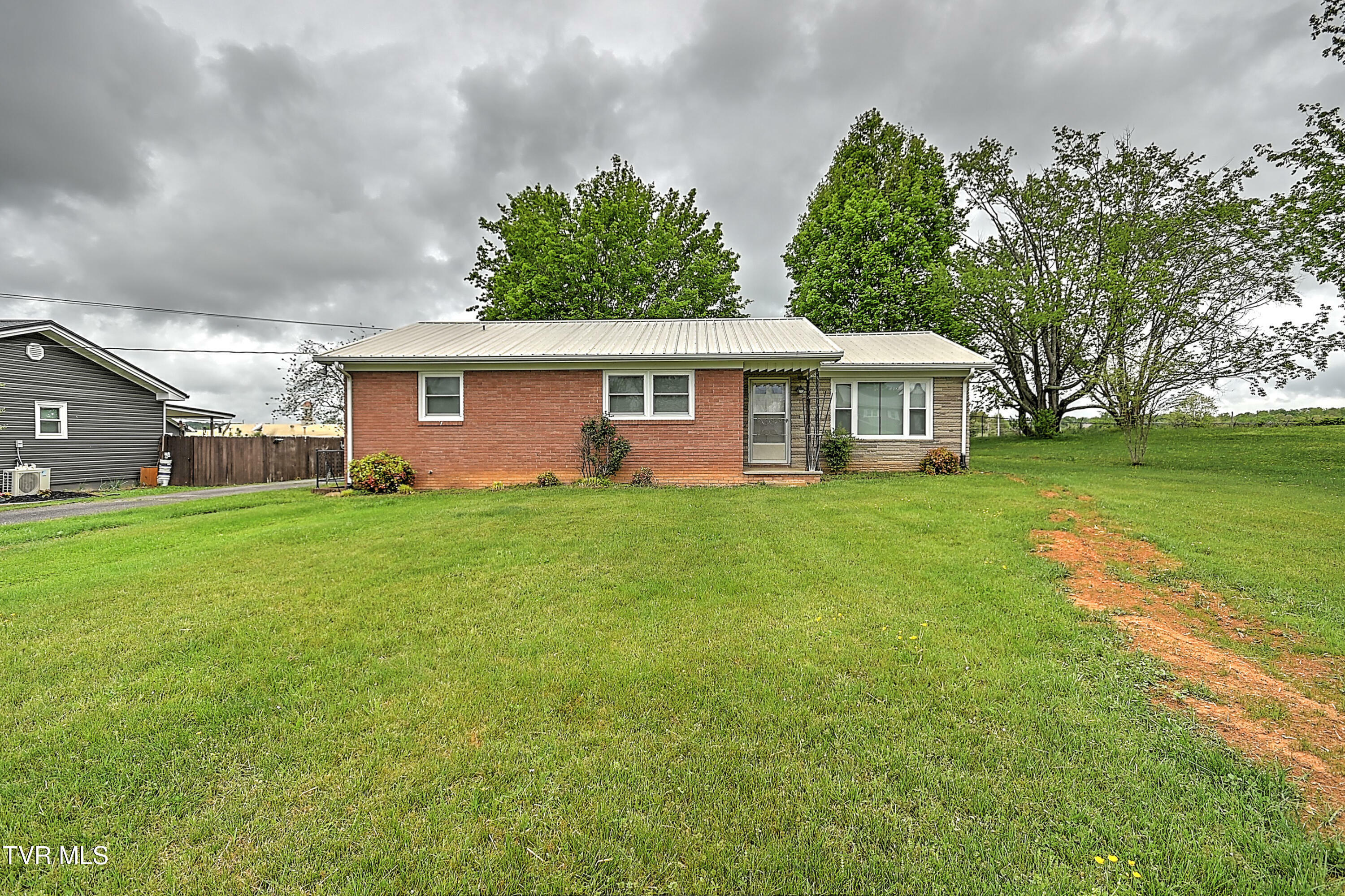 Property Photo: 1809 Ridgemont Drive TN 37745