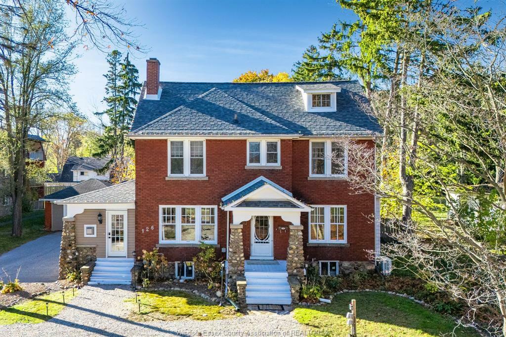Photo de la propriété: 126 Division Street North ON N9Y 1E4