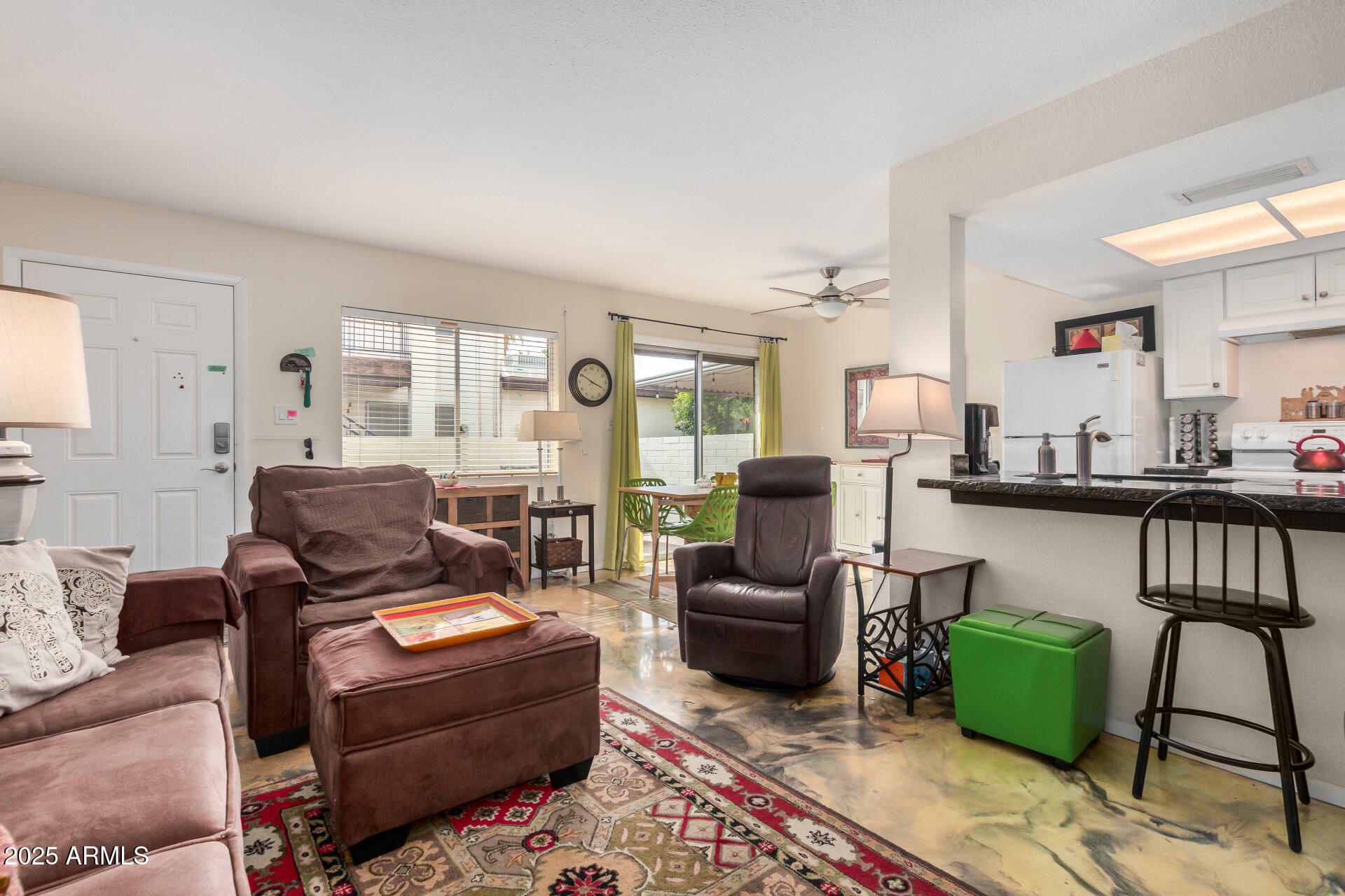 Property Photo: 1916 W Morningside Drive 108 AZ 85023