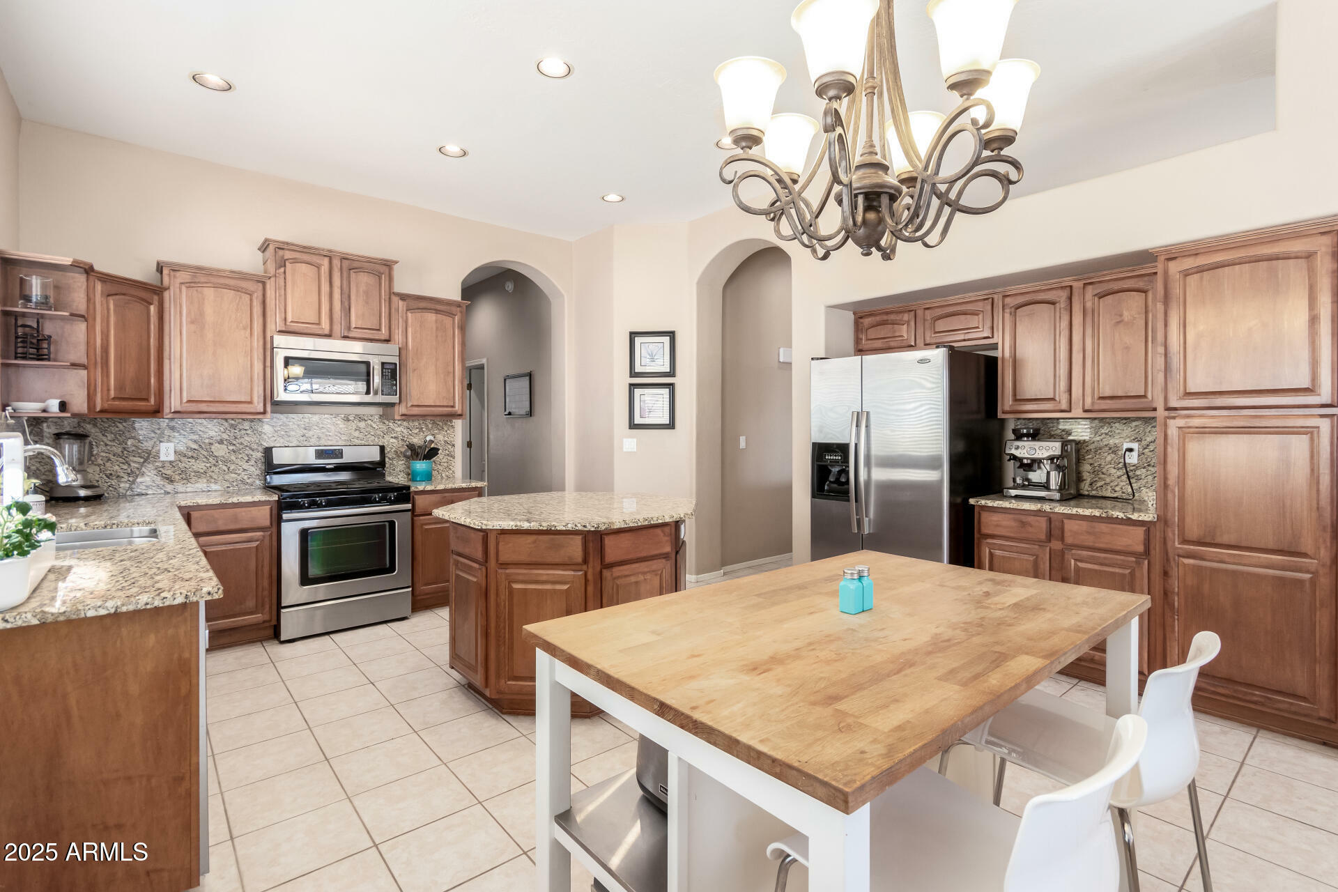 Property Photo: 1333 W Deer Creek Road AZ 85045
