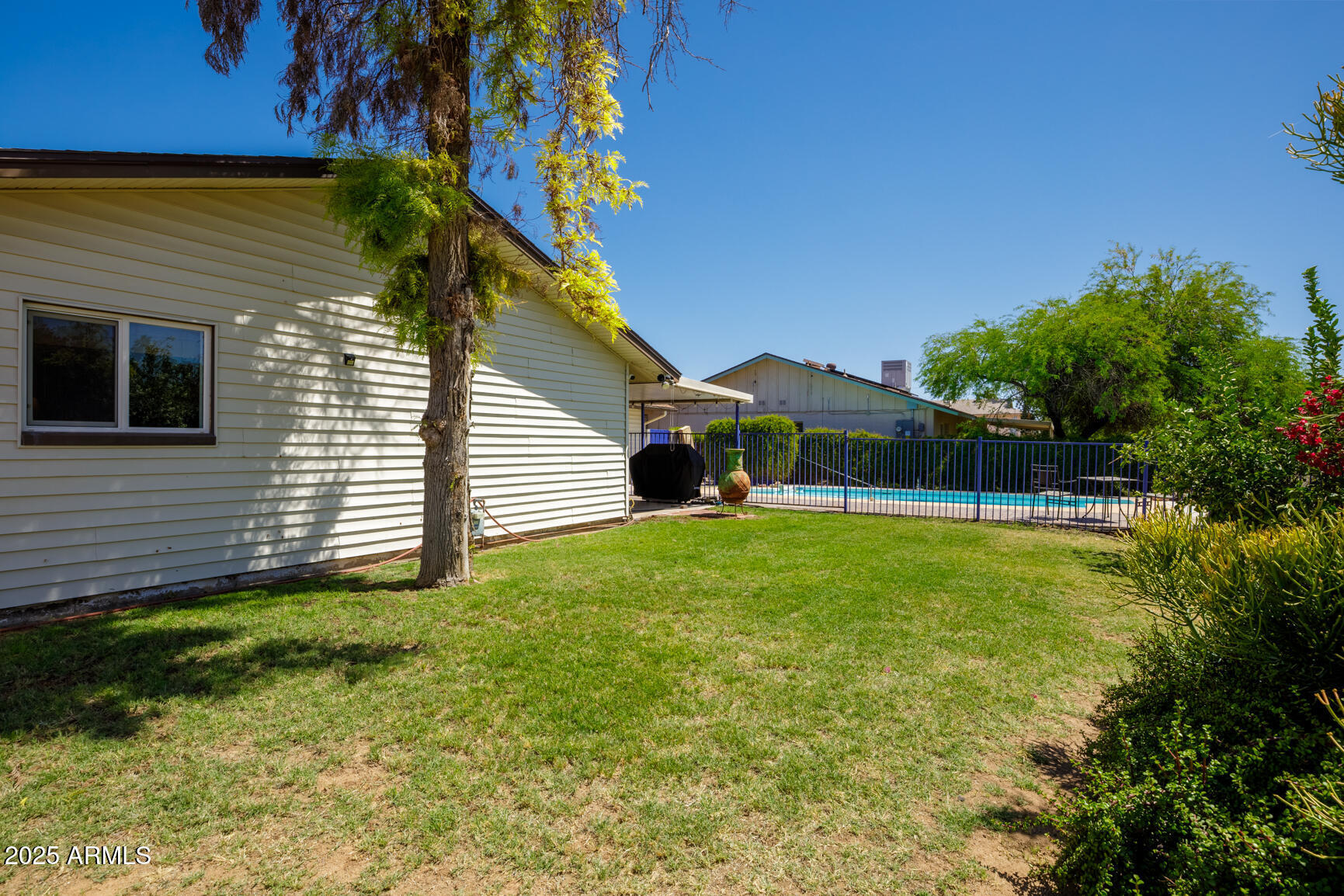 Property Photo: 15212 N 37th Avenue AZ 85053