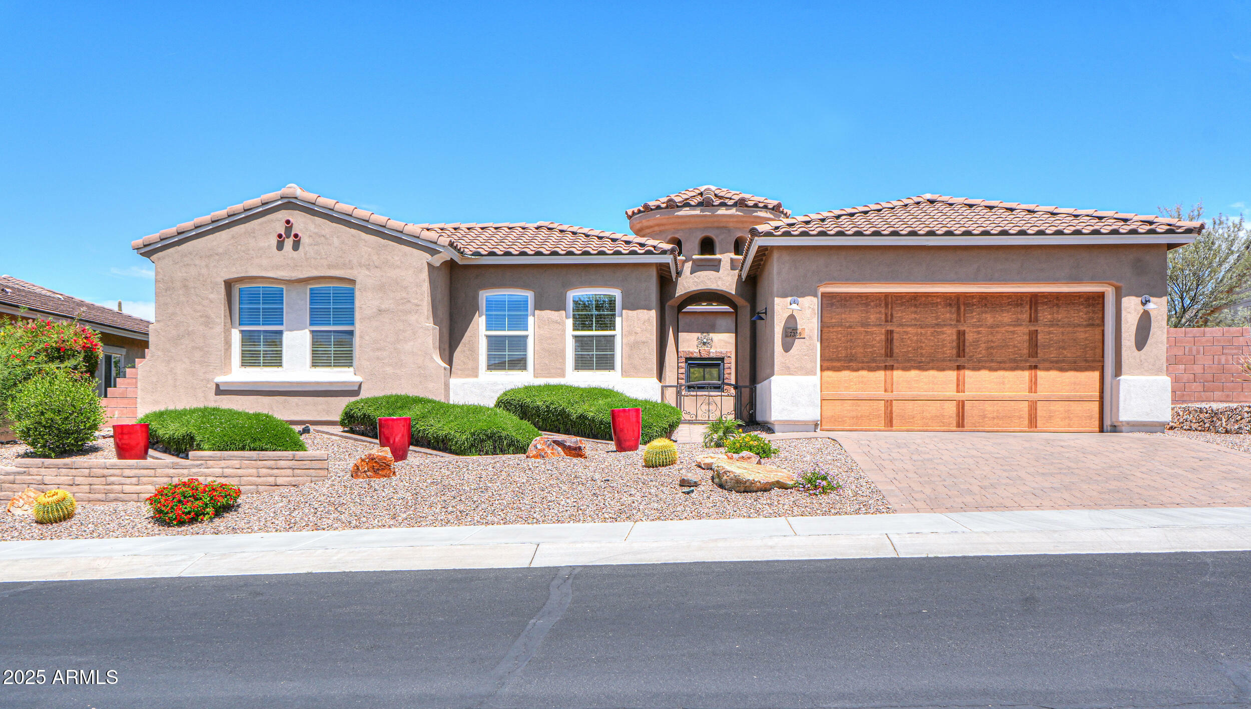 Property Photo: 7330 W Cactus Flower Pass AZ 85658