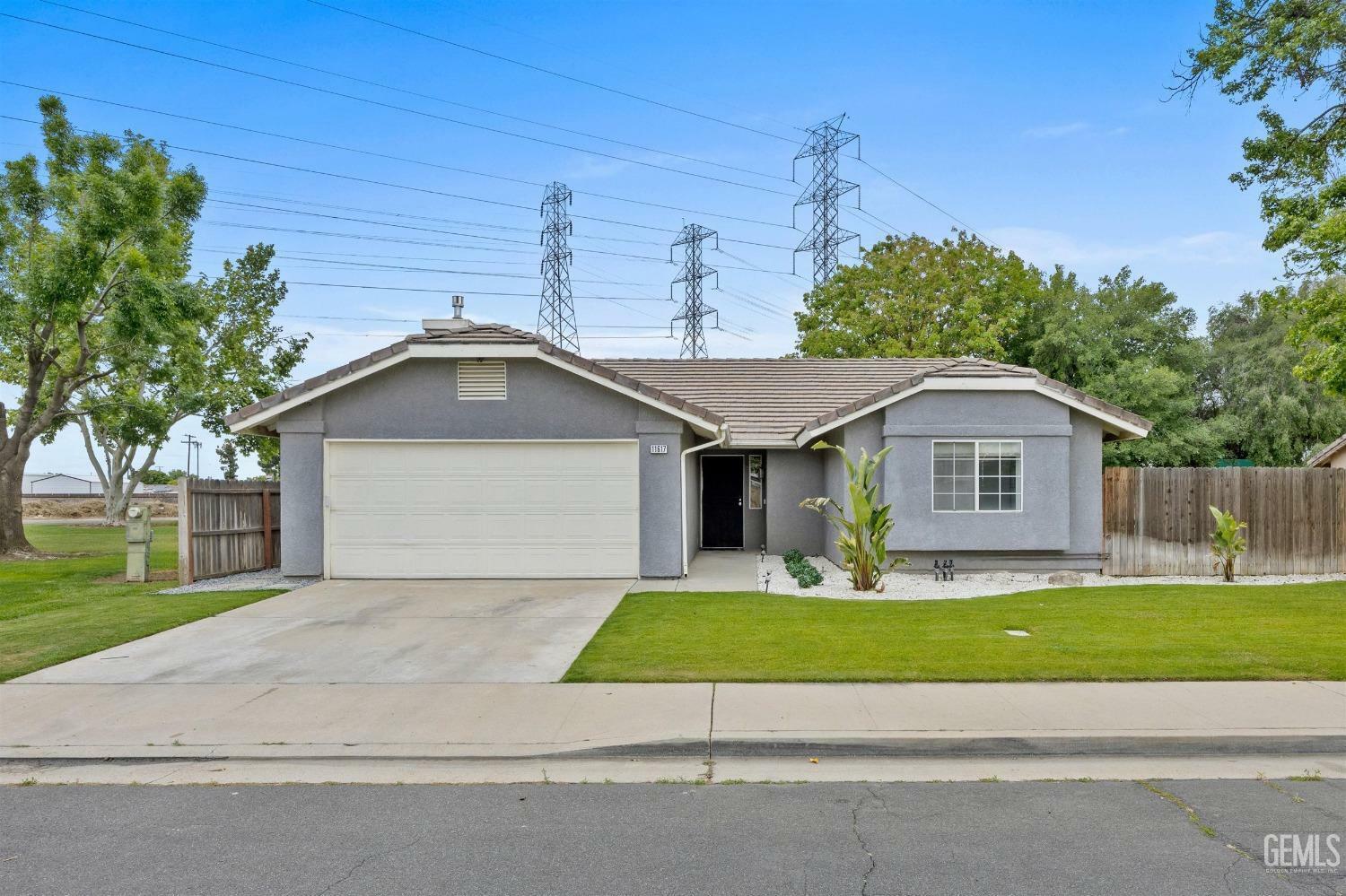 Property Photo:  11617 Cactus Drive  CA 93312 