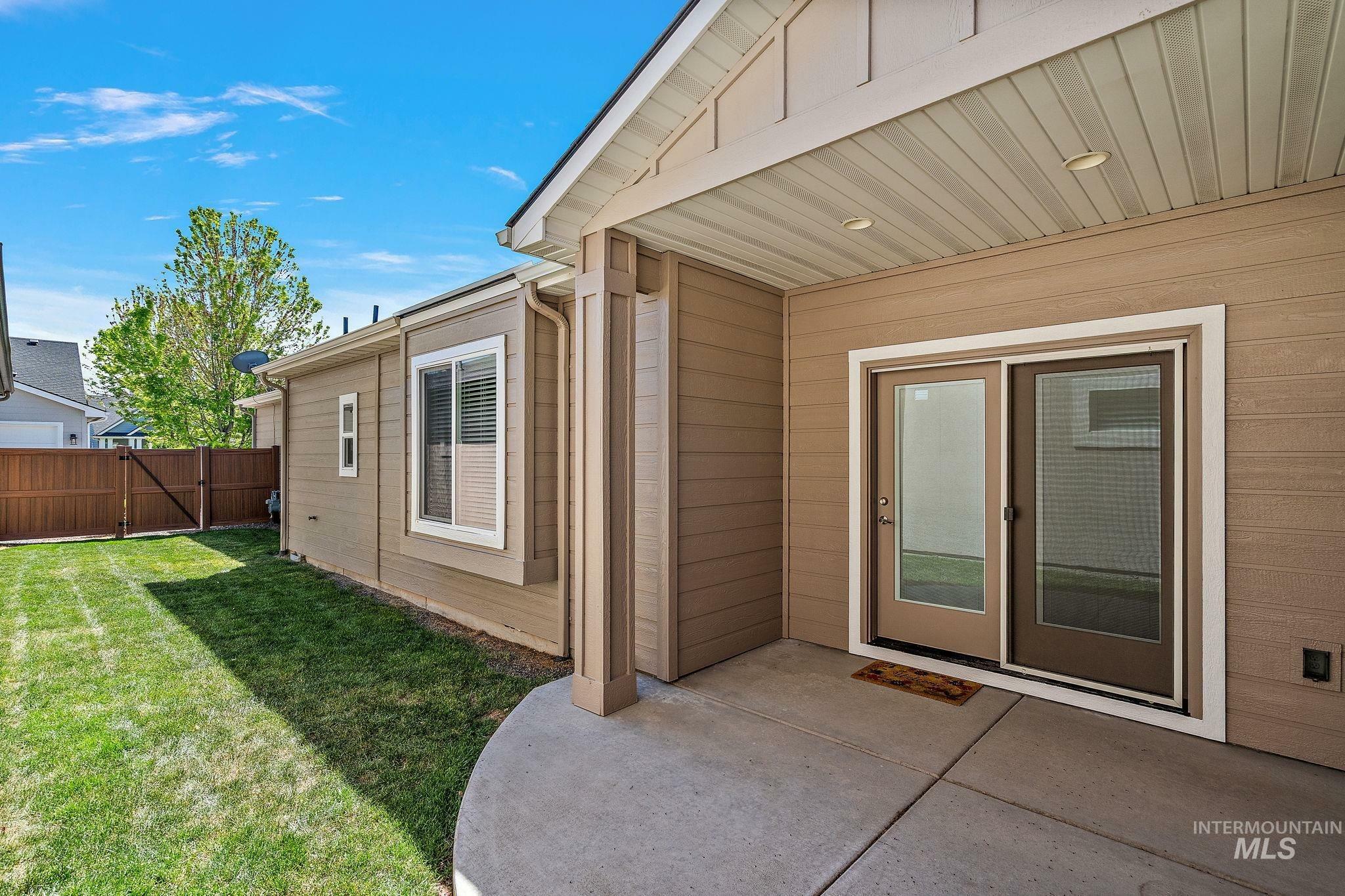 Property Photo: 1457 Summerheights ID 83646