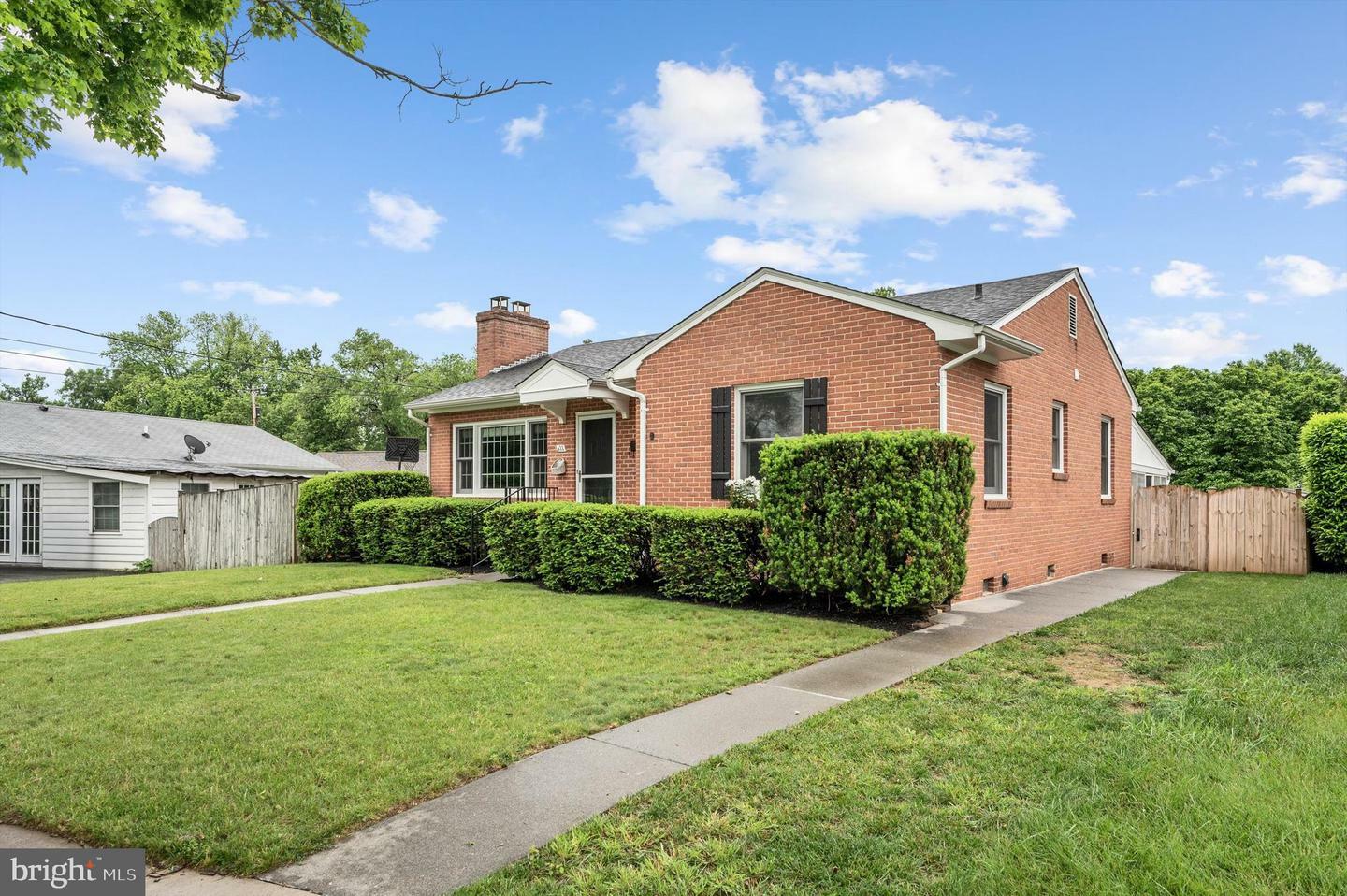 Property Photo: 111 Montague Avenue VA 22601