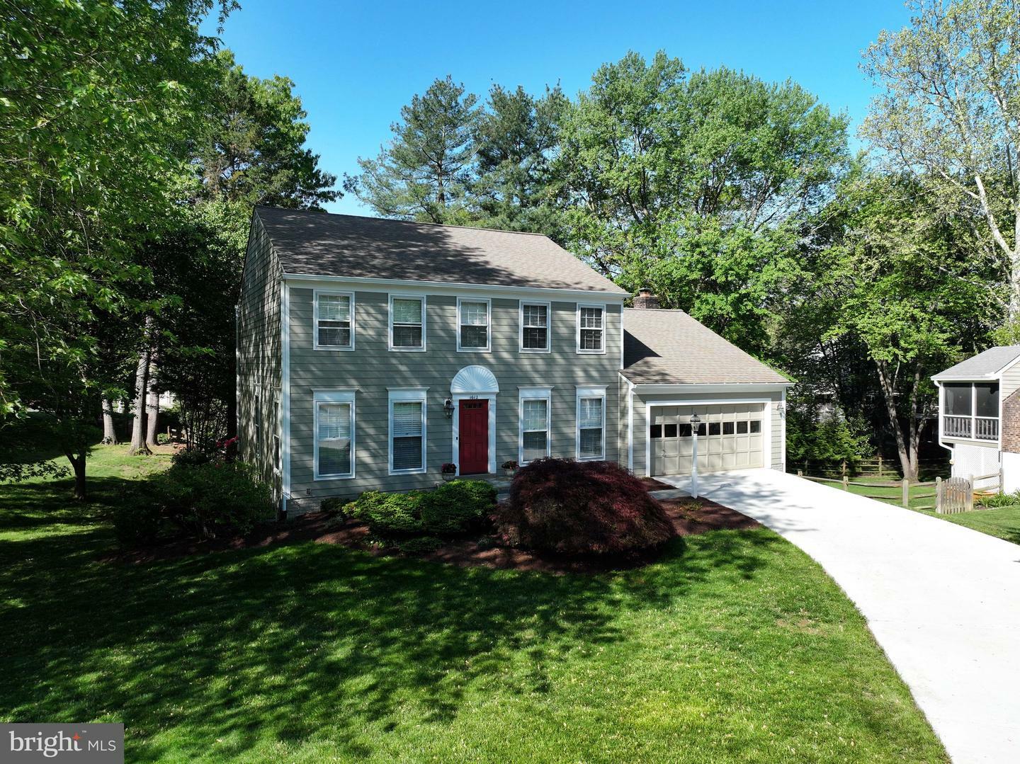 Property Photo: 1612 Autumnwood Drive VA 20194